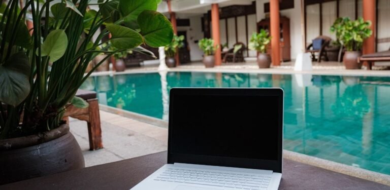 10 Greatest Digital Nomad Insurance coverage Choices