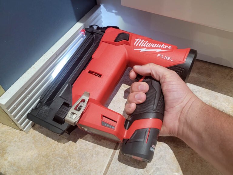 Milwaukee M12 Gasoline 18-Gauge Compact Brad Nailer Overview 2541