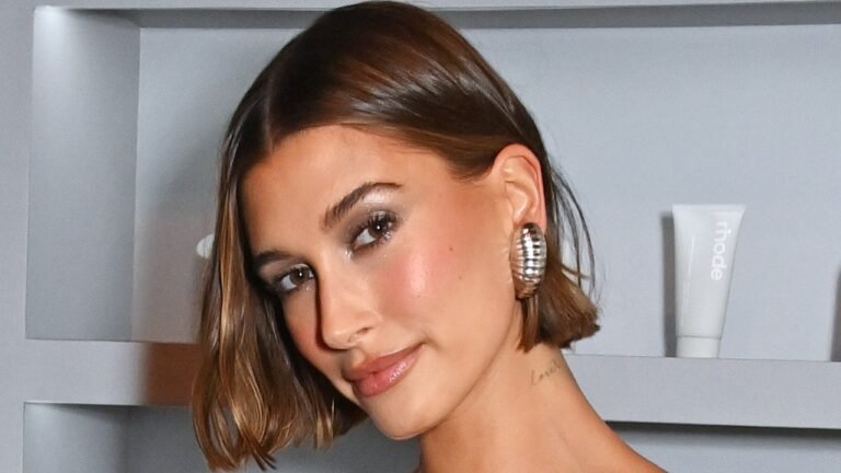 Hailey Bieber’s Selected an Surprising Colour For Her Subsequent Fall Manicure—See the Photographs