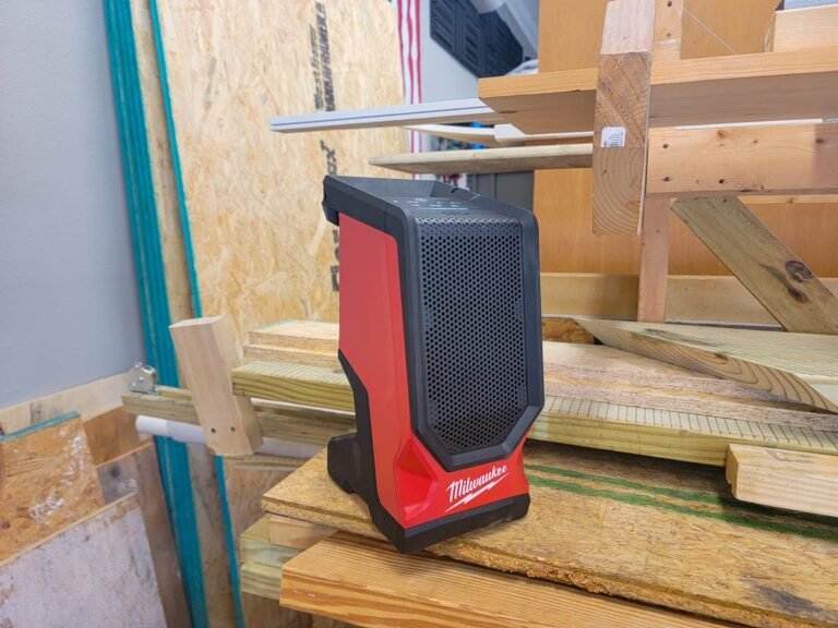 Milwaukee M18 Bluetooth Jobsite Speaker Assessment 2954